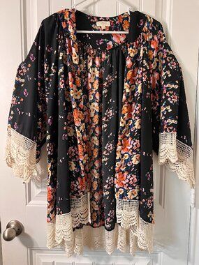 Umgee Boho Floral Kimono M/L Crochet Lace Trim Bell Sleeve Festival Beach‎ Wrap